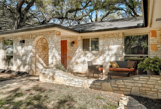 Building Photo - 1105 N Riviera Cir