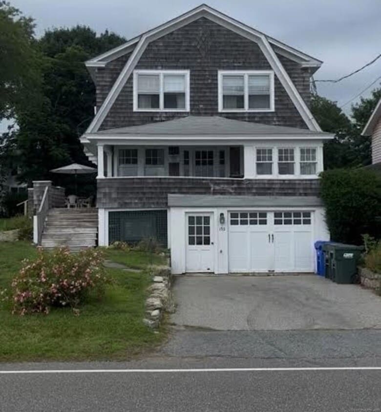 Primary Photo - 132 E Shore Ave