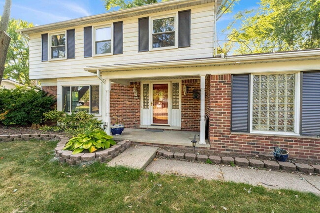 Foto del edificio - 6624 Mellow Wood Ln