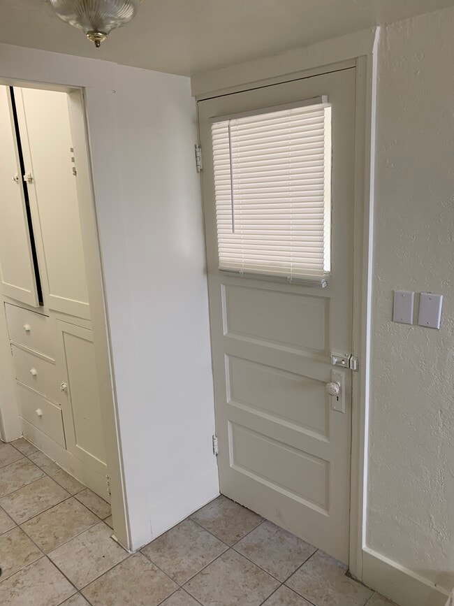 Building Photo - 328 S 100 W