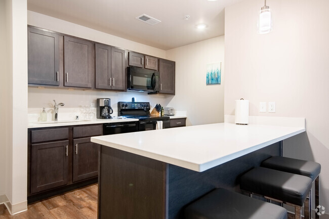 1BR, 1BA - 655SF - The Aviary at Middleton Market