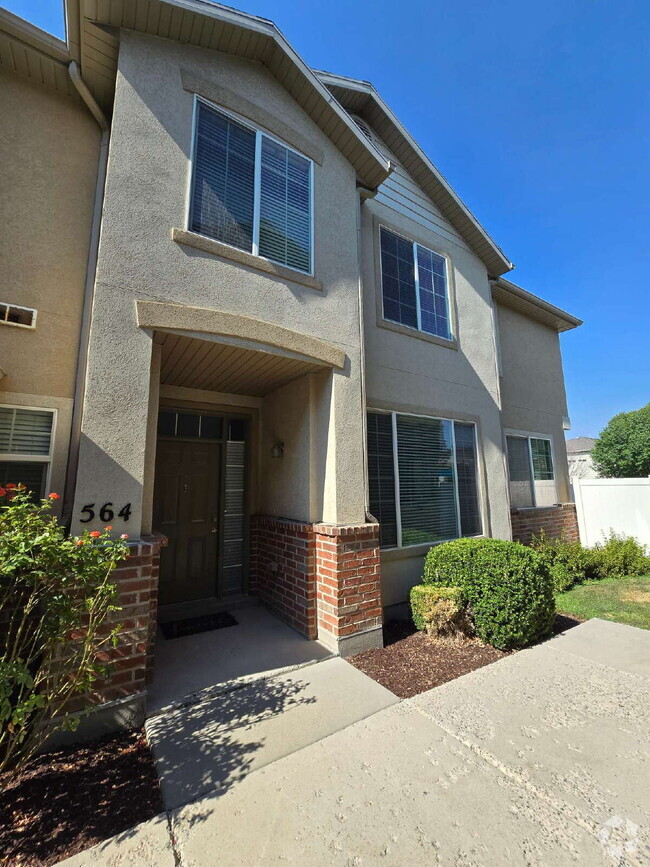 Building Photo - 564 Walton Dr