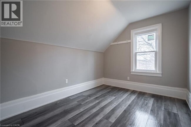 Building Photo - 24 Welland Ave