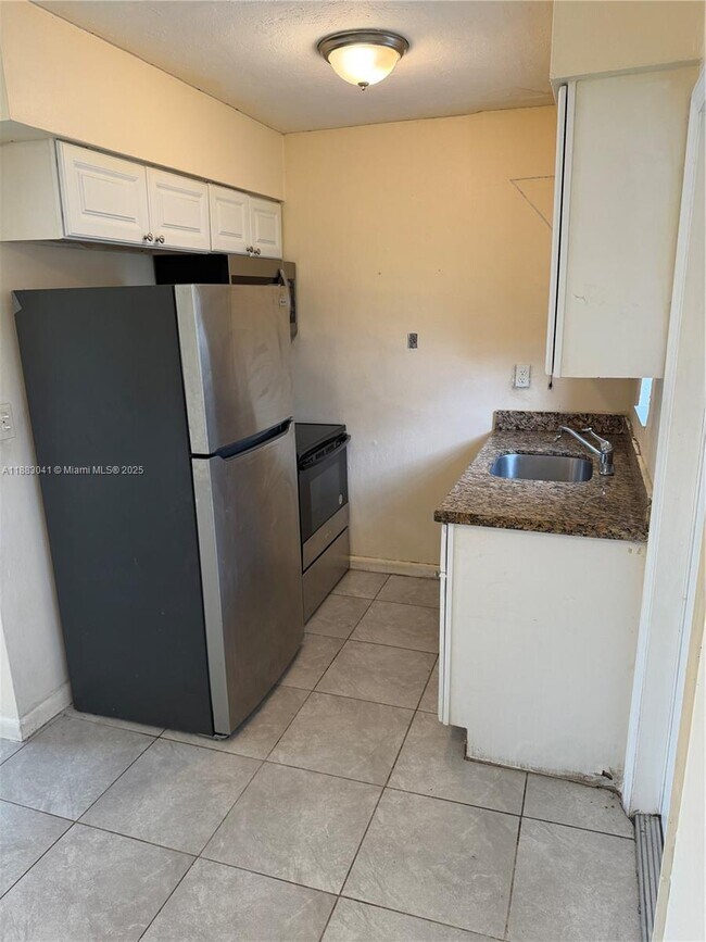 Foto del edificio - 16020 NE 19th Ct