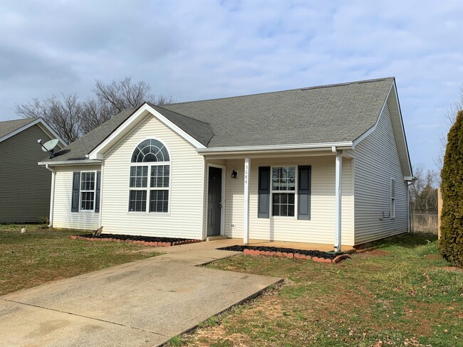 Building Photo - 5044 Boyd Dr