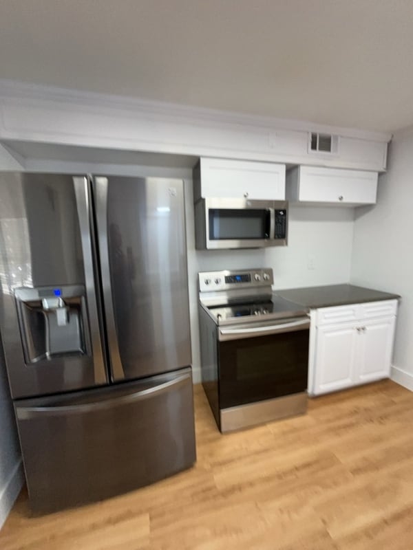 Building Photo - 4615 Mars Ct