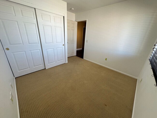 Foto del edificio - Welcome to this 4 bed 2 bath home!