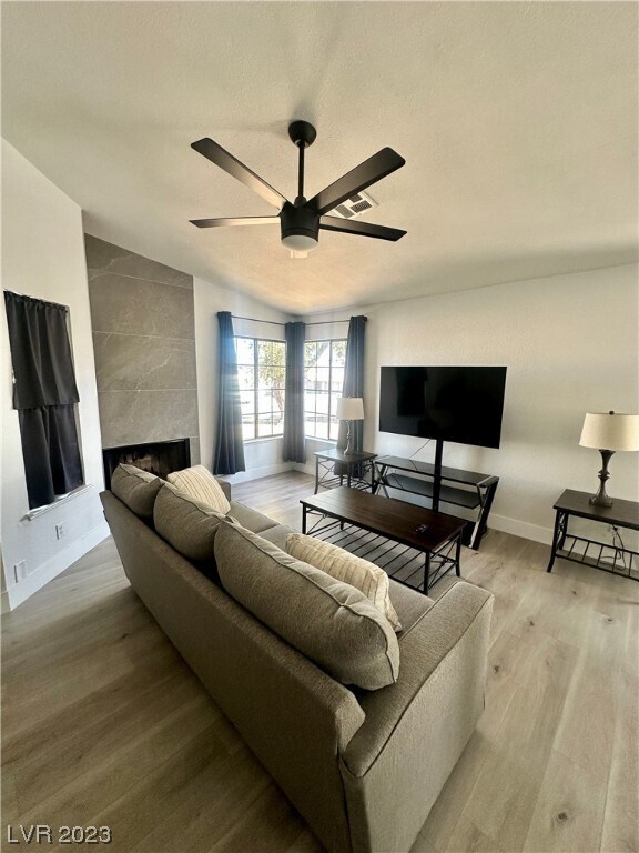 Foto del edificio - 7441 Saybrook Point Dr