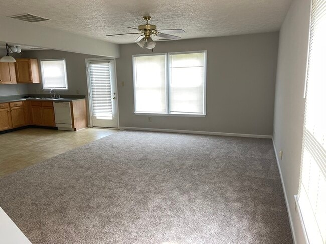 Building Photo - 1605 Matthew Allen Cir