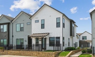 Building Photo - 2300 S McDonald St