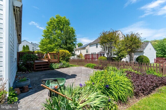 Building Photo - 2102 Brink Ct