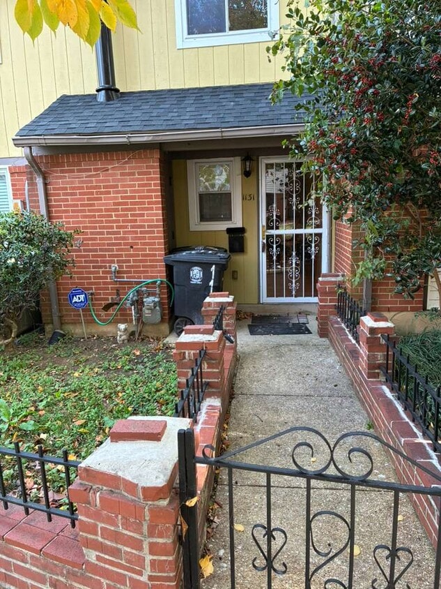 Foto principal - 1131 Marcy Ave