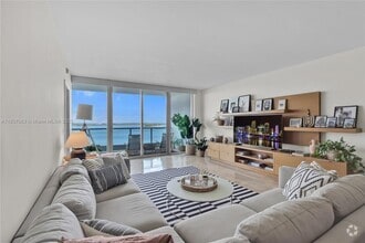 Building Photo - 1331 Brickell Bay Dr