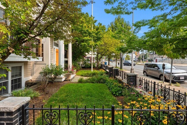 Building Photo - 2277 Massachusetts Ave