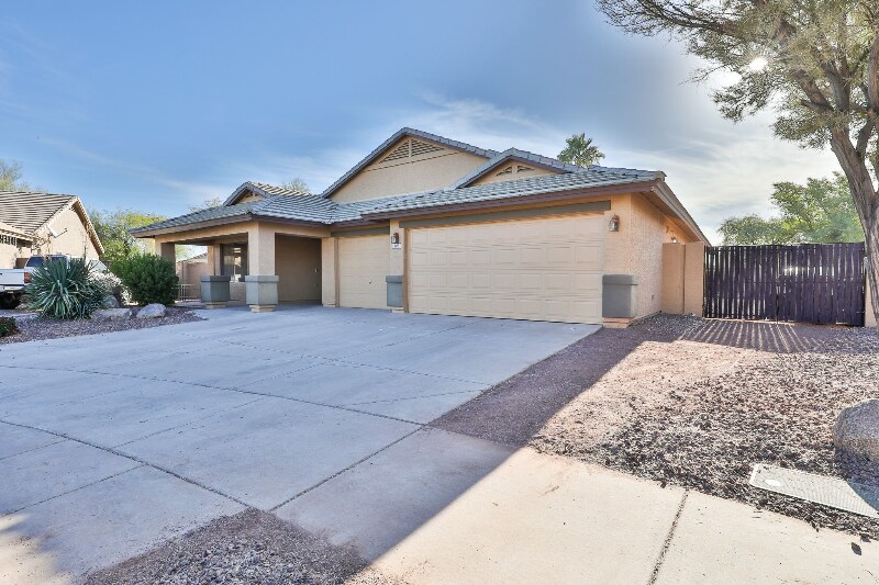 Photo - 705 N 167th Dr (Goodyear, AZ)