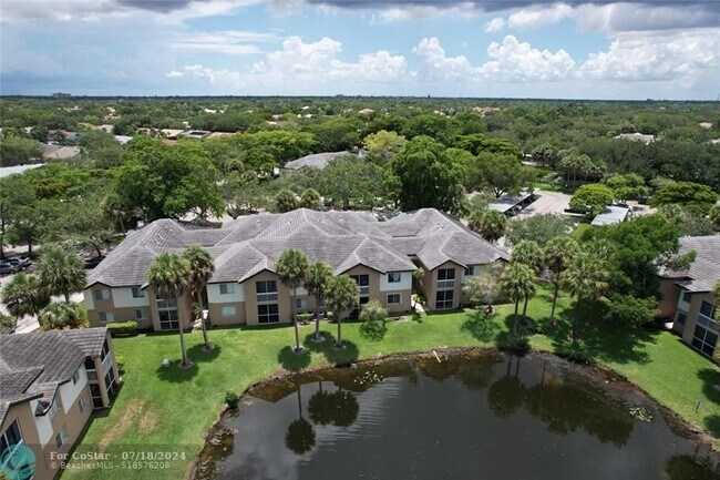 Building Photo - 9877 Westview Dr