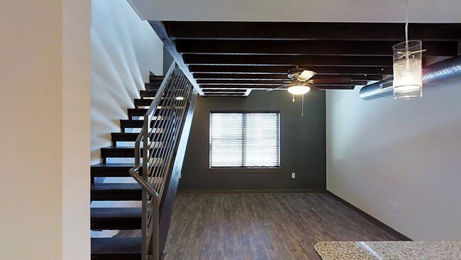 East End Lofts At The Railyard Apartments Denton Tx 1br 1ba A1 East End Lofts At The Railyard