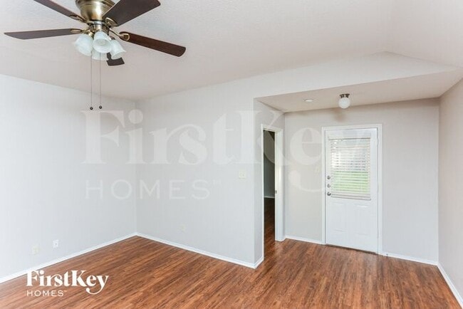 Foto del edificio - 1221 Koto Wood Dr