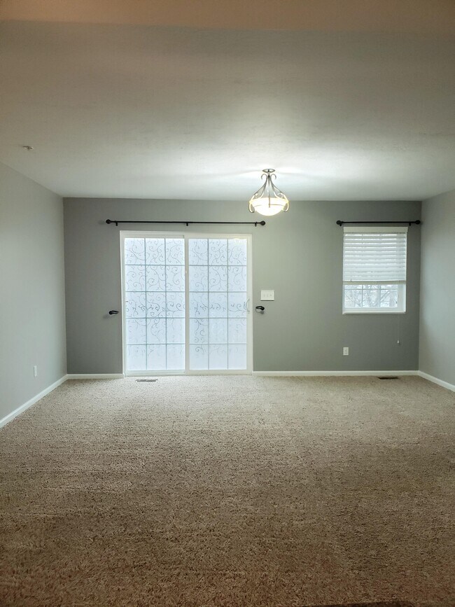 Living/Dining Room (2nd Floor) - 330 Creekview Ln