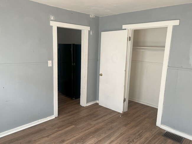 Photo - 1449 W 34th St House