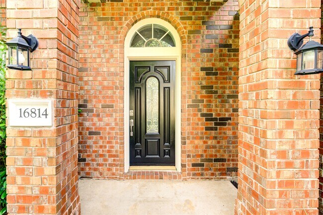 Foto del edificio - 16814 Benwick Dr