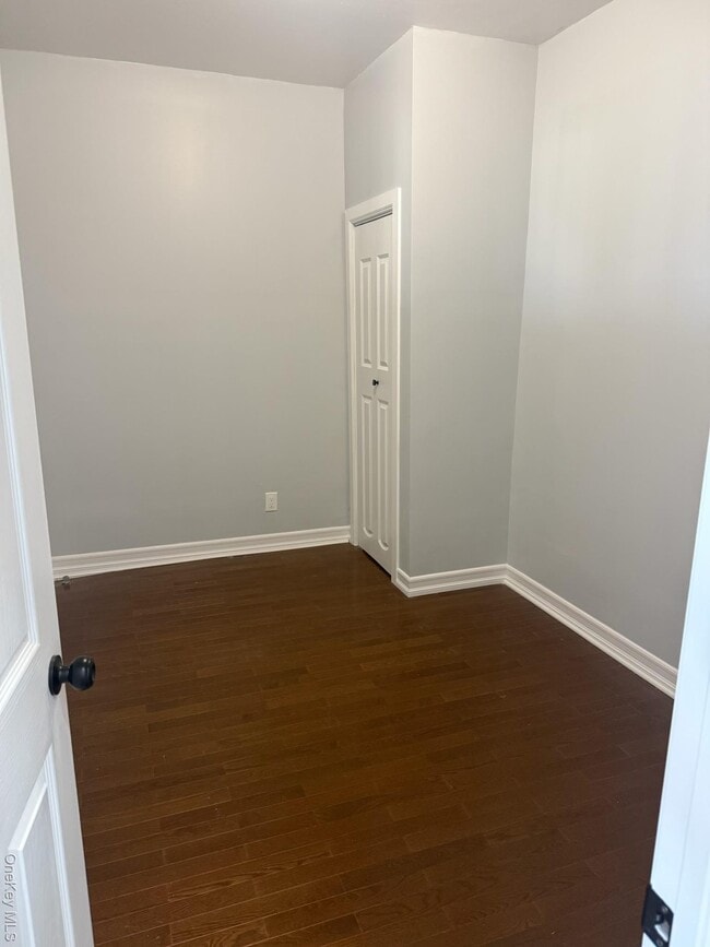 Foto del edificio - 166A Schaefer St