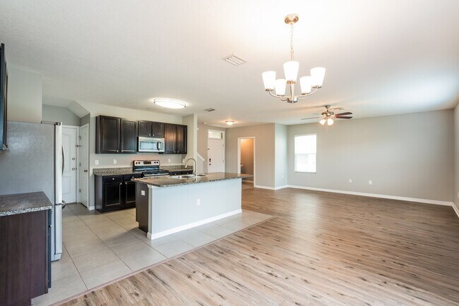 Building Photo - 1809 Greenwood Valley Dr