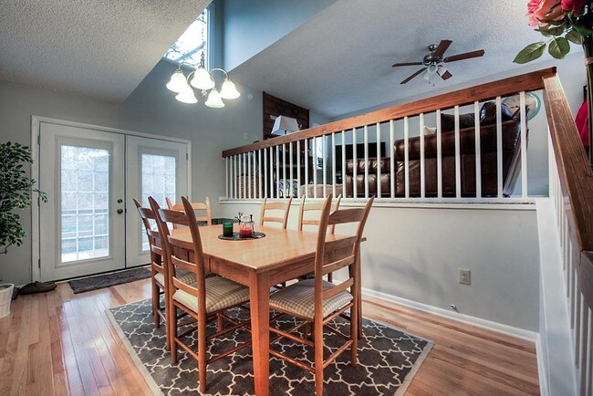 Building Photo - 2222 Rockwater Terrace