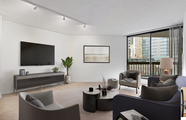 Photo - 710 N Dearborn St Apartment