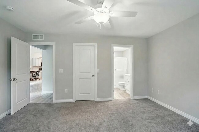 Foto del edificio - 2116 Sunrise Crk Dr