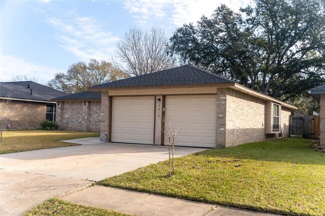 Building Photo - 2618 Heathergold Dr