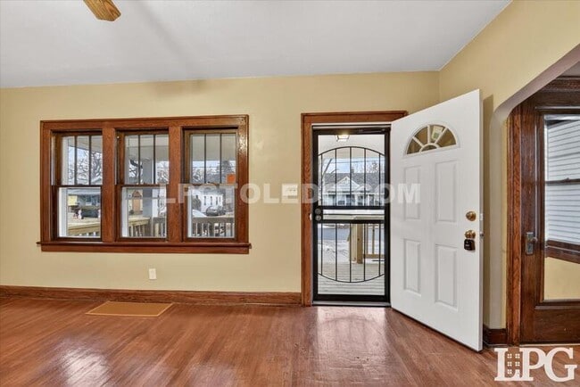 Foto del edificio - 2041 Loxley Rd