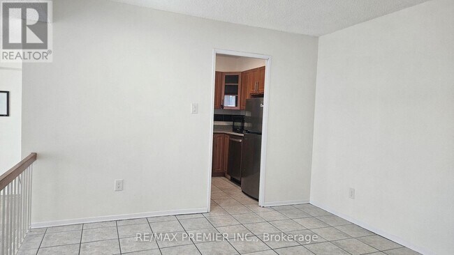 Building Photo - 5 San Romanoway