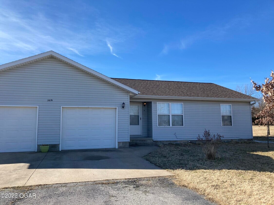 Primary Photo - 2674 S Meadow Ln