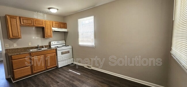 Foto del edificio - 1529 Earl Dr