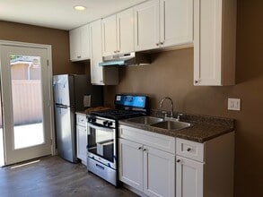 Building Photo - 1925 Orange Ave