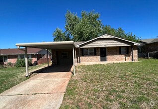 Building Photo - 722 S Meadow Ln