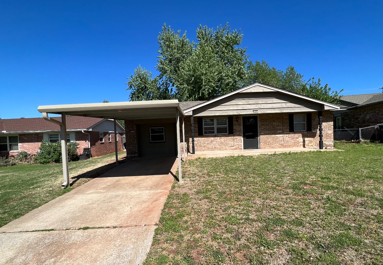 Photo - 722 S Meadow Ln (Mustang, OK)