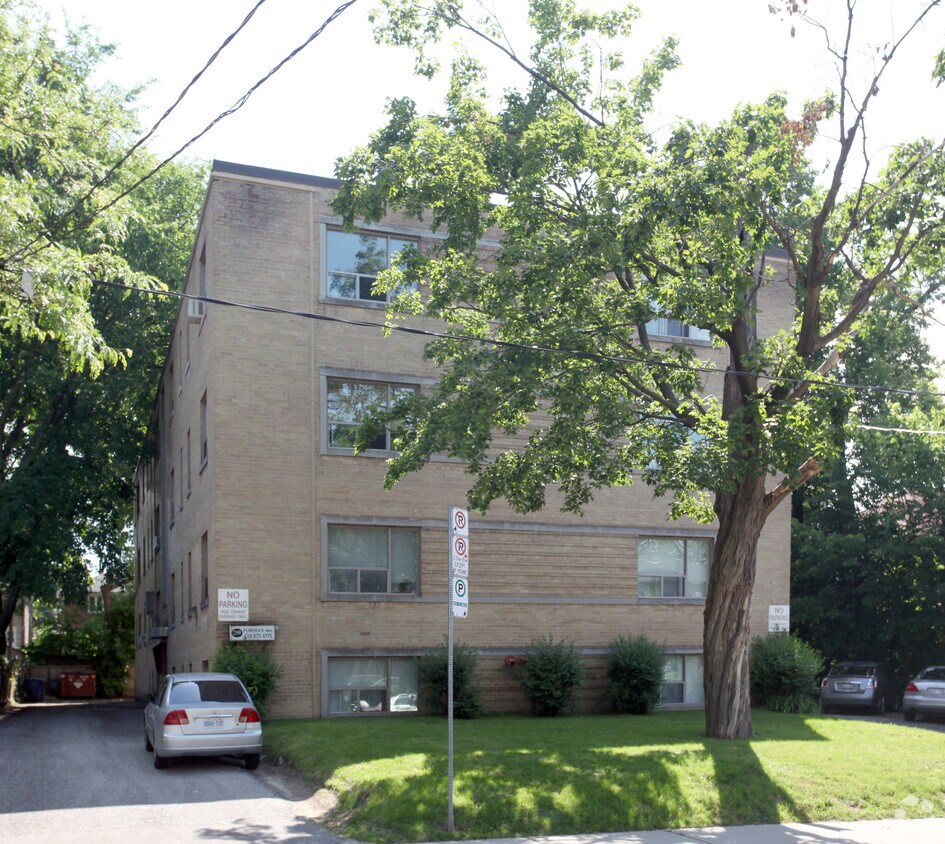 Building Photo - 299 Forman Ave