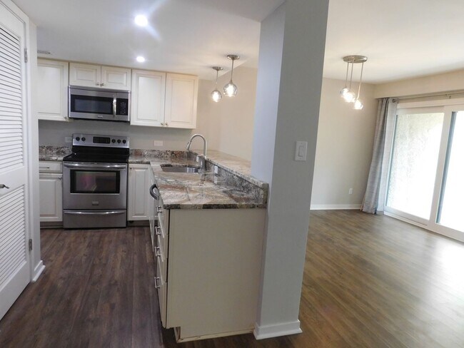Building Photo - 70 Paddleboat Lane, #203 - C