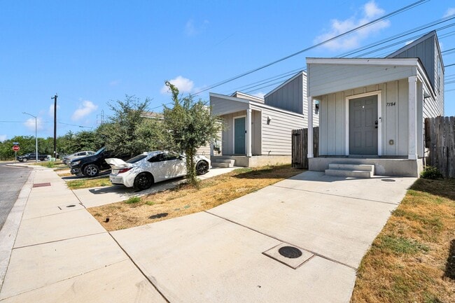 Building Photo - 7184 Elm Cv