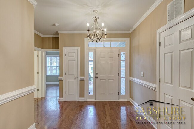 Building Photo - 325 Timber Meadow Lake