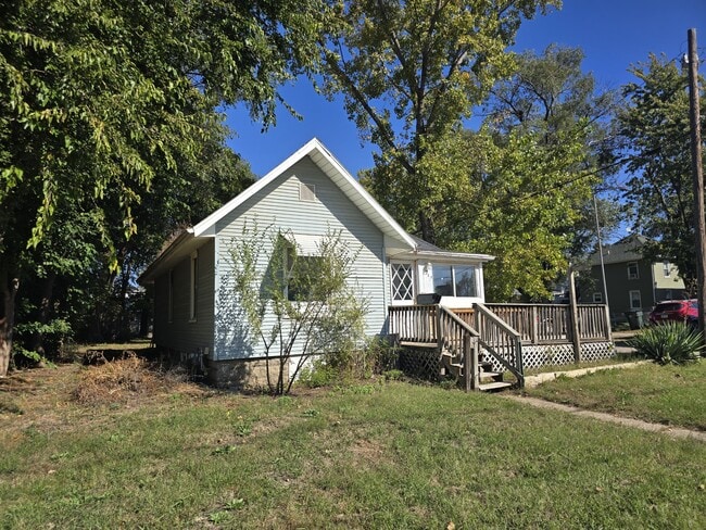 Building Photo - 518 Kern St