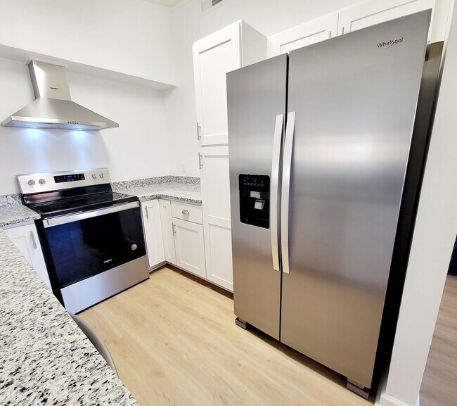 Foto del edificio - Available July 2025 : Beautiful 3-Bedroom ...