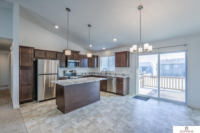 Building Photo - 7905 N 148th St