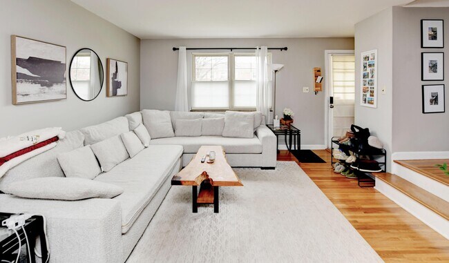 Foto del edificio - 1870 Northwest Blvd