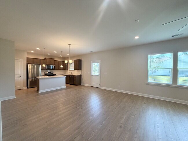 Foto del edificio - Move In Ready Home in Malind Bluff!