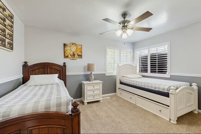 Foto del edificio - 8149 S Clover Spring Ln