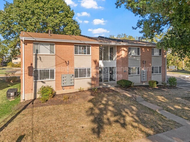 Foto del edificio - 16 Bruce Dr