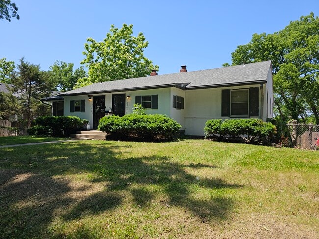 Building Photo - 5240 Highland Ave